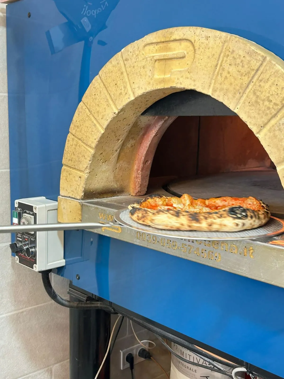 Pizza napoletana